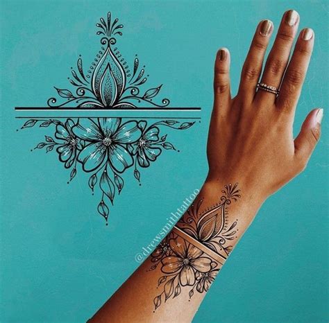 Pin by Bianca.Artist Biia Biia on Tatuaje !! in 2023 | Cool wrist tattoos, Cuff tattoo, Forearm ...