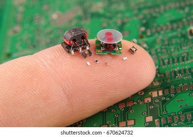 10 Magnetic Tiny Robots Images, Stock Photos, 3D objects, & Vectors | Shutterstock