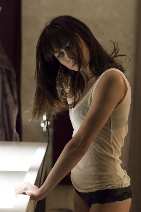 Bond Girl Olga Kurylenko Becomes ‘The Professional’ – PELIKULA MANIA