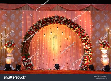 Share 124+ mehndi stage decoration images - POPPY