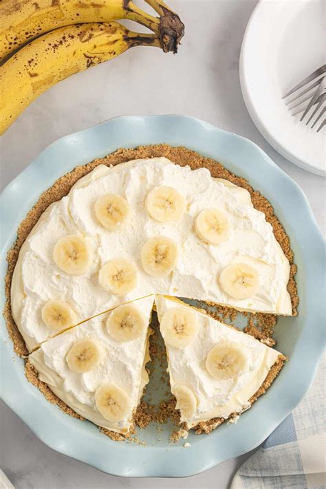 No Bake Banana Cream Pie - The Suburban Soapbox