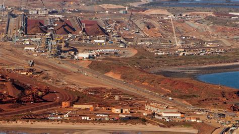 Fire engulfs Rio Tinto port in WA | Sky News Australia