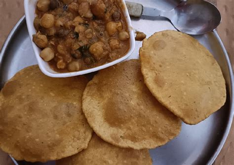 Chole puri Recipe by Aashi Jain - Cookpad