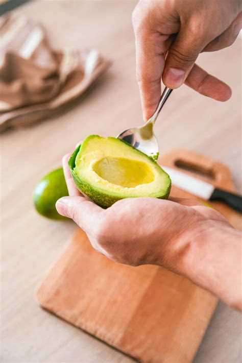 How to Tell if an Avocado is Ripe - EatPlant-Based