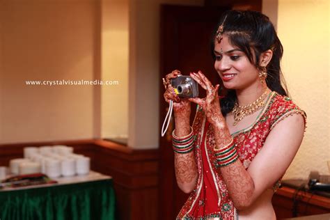 Cochin Pofessional Wedding Photography: When everybody is a photographer; candid wedding photography