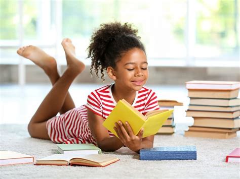 Kids Reading In School