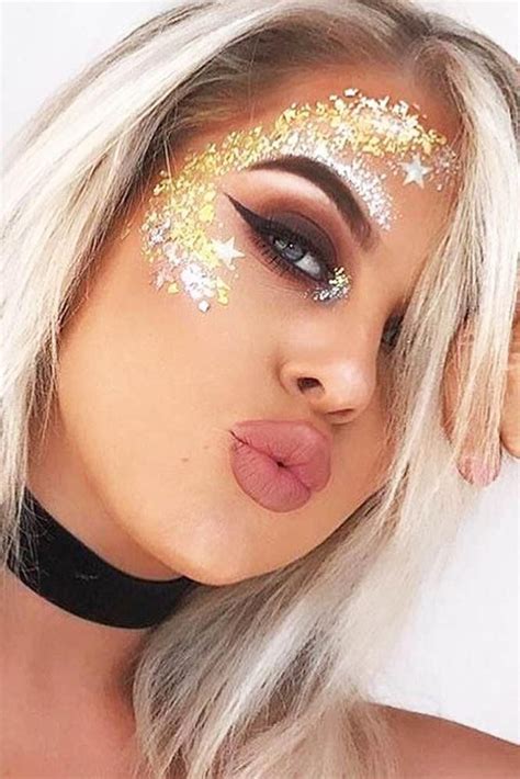 Look at the webpage to see more on makeup looks #makeuponpoint | Gold glitter makeup, Glitter ...