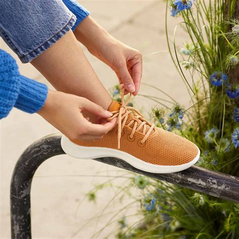 Women's Tree Runners in Orange | Wool shoes, Allbirds shoes, How to make shoes