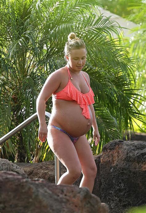 Hayden Panettiere – Wearing Bikini in Hawaii | GotCeleb