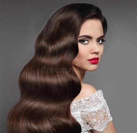 Wavy Hair. Beauty Brunette Red Lips Makeup and Long Healthy Shin Stock Image - Image of glamour ...