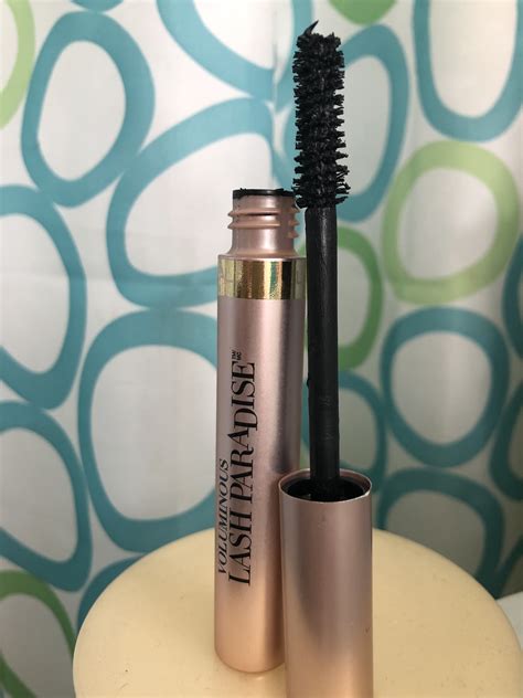 L'Oreal Paris Voluminous Lash Paradise Mascara reviews in Mascara ...