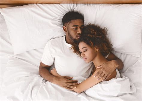 12 Sleeping Positions Couples Can Try | SleepScore