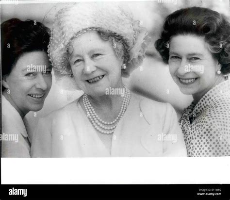 cinderellaphoto.co.kr Collectibles & Art Royalty 4th Aug Queen Elizabeth II The Queen Mother ...