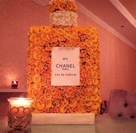 Chanel no. 5 perfume orange roses | Chanel perfume bottle, Chanel decor, Chanel perfume