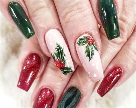 How To Do Christmas Nails