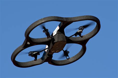 File:Parrot AR.Drone 2.0 - indoor hull.jpg - Wikimedia Commons