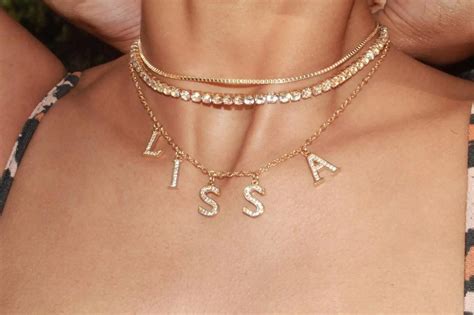 10 Items Of Personalized Jewelry You Absolutely Need - Society19