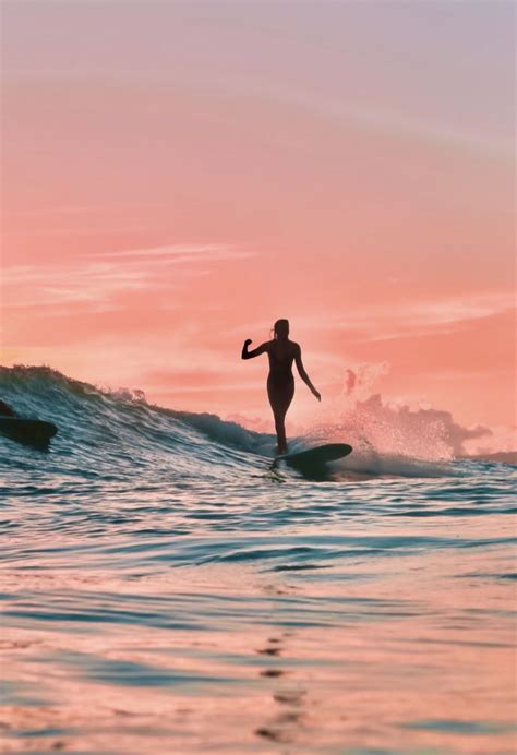 Surfer Aesthetic, Beach Aesthetic, Surfing Aesthetic Girl, Surfer Girl Aesthetic Wallpaper, Surf ...