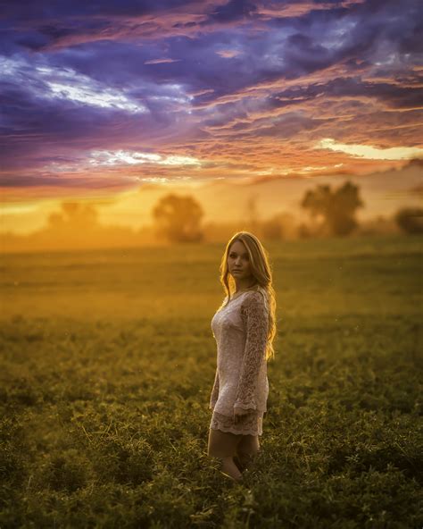 Free Images : nature, grass, horizon, cloud, sky, sun, woman, sunrise, sunset, field, meadow ...