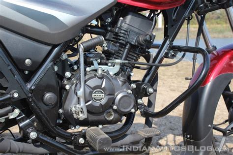 2018 Bajaj Discover 110 engine right side first ride review