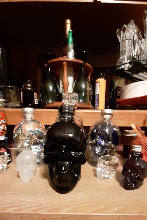 Crystal Head Onyx Vodka : r/vodka