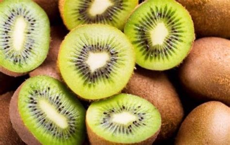 How To Ripen Kiwis? How To Tell If Kiwi Is Ripe? | Eat Delights