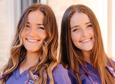 Identical Twin Sisters Start Nursing Career Together at Texas Health Fort Worth