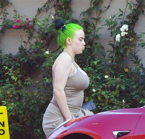 BILLIE EILISH with Bright Green Hair Out in Los Angeles 10/11/2020 – HawtCelebs