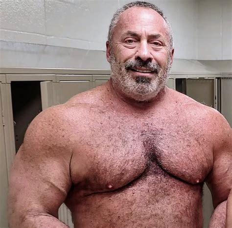 Bear Of Many Shadows on Twitter: "Daddy Musclebear"