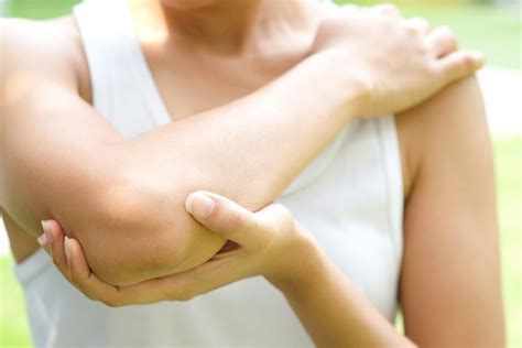 Pain in Elbow When Straightening Arm | EmergeOrtho—Blue Ridge Region