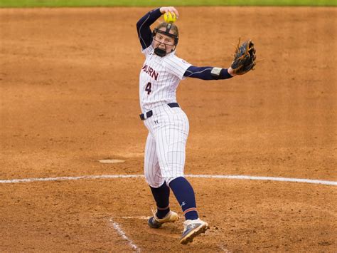 Auburn softball remains undefeated during fall season with two home ...