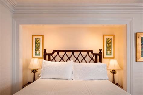 Guest Rooms - Key West, FL Accommodations — The Gardens Hotel Key West