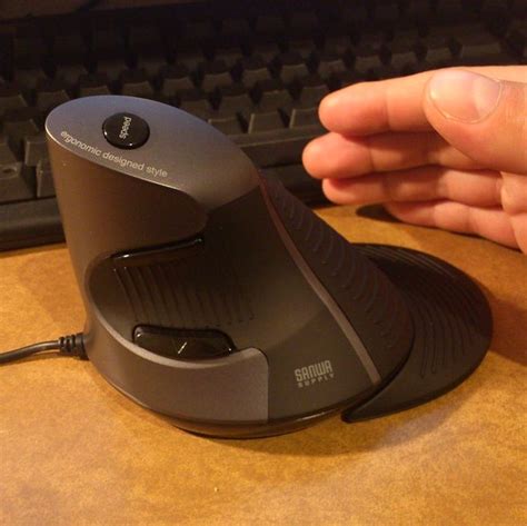 The Benefits of Using an Ergonomic Mouse for Your Health and Comfort