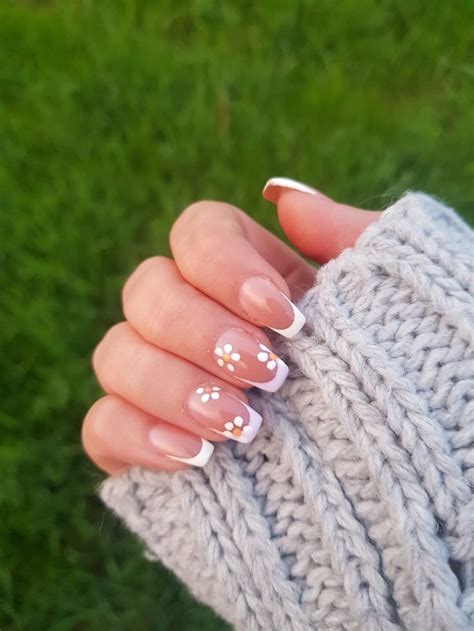 Spring nails | Pink flower nails, Simple spring nails, Spring nails