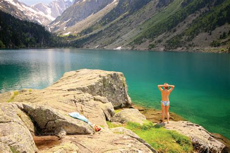 Pyrénées Wild Swimming - outdoors in rivers, lakes and the sea