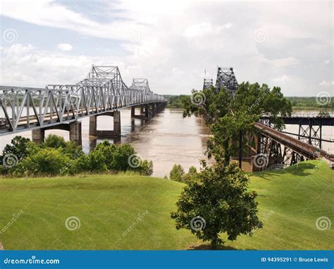 Mississippi River Bridges stock image. Image of mississippi - 94395291