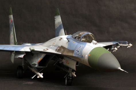 SU-27 Scale 1:32 Up Detail (Trumpeter) | Model airplanes, Model ...