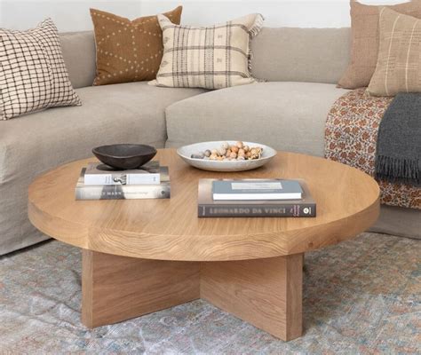 Natural Wood Round Center Table – Radwell Designs