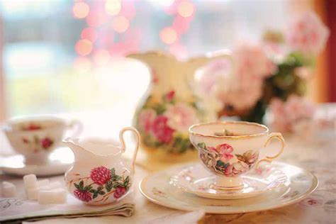 The English Tea Set and Its Manufacturers: What You Need to Know