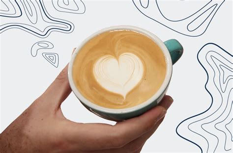 Latte Art Heart in 2022 » How to Do Latte Art Heart? | Coffefusion ...