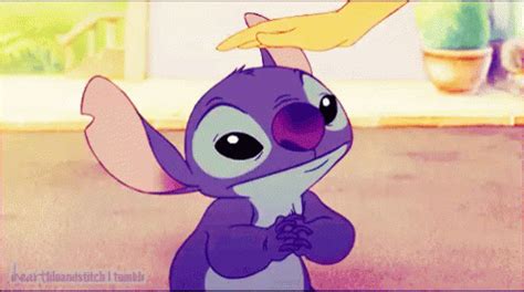 乖乖 GIF - LiloAndStitch Pat Pet - Discover & Share GIFs