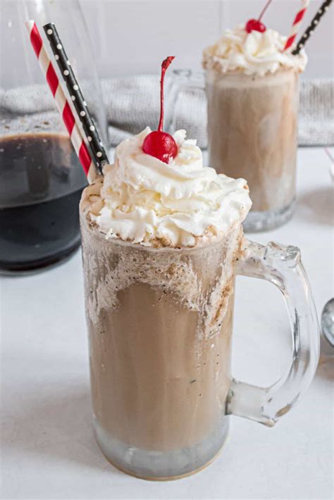 Homemade Root Beer (Floats) Recipe - Shugary Sweets