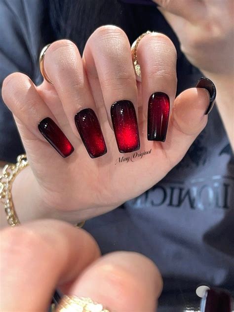 Red Cat Eye Press on Nails With Black and Glitter Shine - Etsy | Red gel nails, Red black nails ...