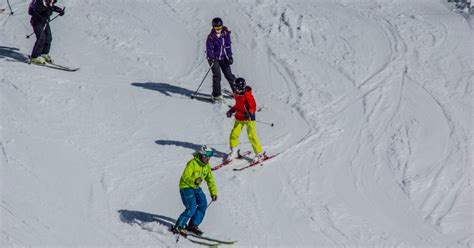 Family ski lessons | Hunter Chalets | Avoriaz Alpine Ski School