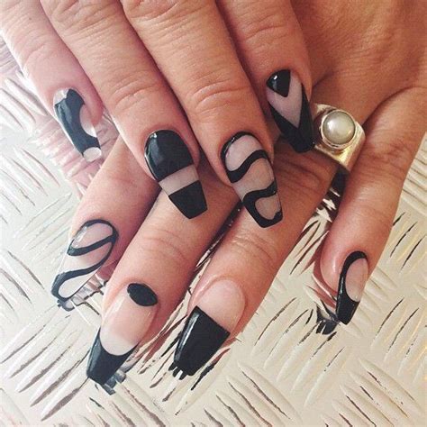 15+ Black Design Nail Art - Caminada Popular