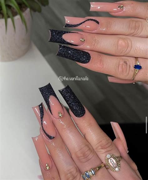 Black glitter nails | Acrylic nails, Long square acrylic nails, Black ...