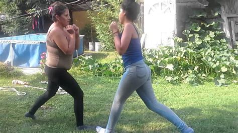 Pelea de mujeres - YouTube