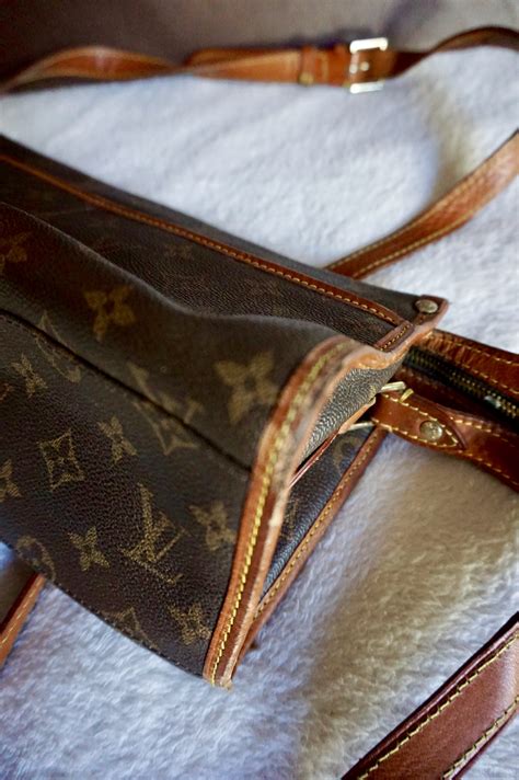 Louis Vuitton Shoulder Bag Classic | semashow.com