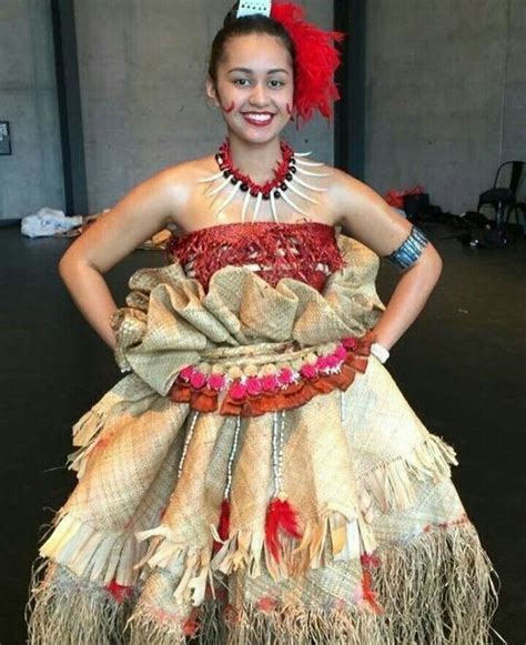 Samoan | Samoan clothing, Hawaiian outfit, Polynesian dress