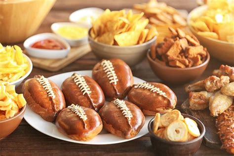 Score a Touchdown With These Homemade Super Bowl Snacks | NewFolks